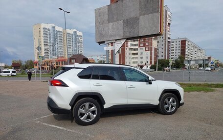Toyota RAV4, 2021 год, 3 550 000 рублей, 7 фотография