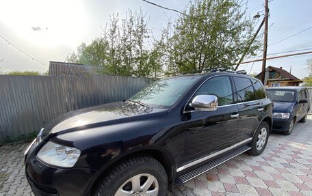 Volkswagen Touareg III, 2004 год, 1 200 000 рублей, 2 фотография