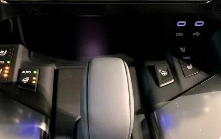 Lexus LX, 2025 год, 24 000 000 рублей, 16 фотография
