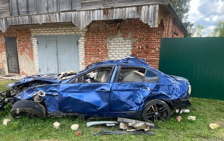 BMW 3 серия, 2011 год, 400 000 рублей, 3 фотография