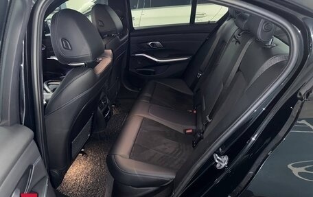BMW 3 серия, 2022 год, 3 000 000 рублей, 16 фотография