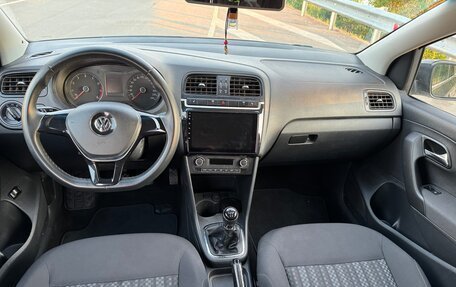 Volkswagen Polo VI (EU Market), 2017 год, 1 100 000 рублей, 9 фотография