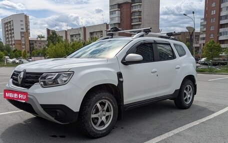 Renault Duster, 2022 год, 2 100 000 рублей, 2 фотография