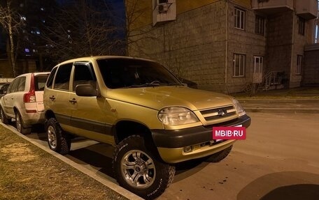 Chevrolet Niva I рестайлинг, 2004 год, 460 000 рублей, 2 фотография