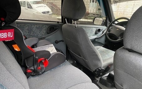 Chevrolet Niva I рестайлинг, 2004 год, 460 000 рублей, 25 фотография