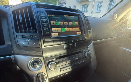Toyota Land Cruiser 200, 2010 год, 2 500 000 рублей, 11 фотография