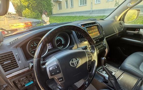 Toyota Land Cruiser 200, 2010 год, 2 500 000 рублей, 14 фотография