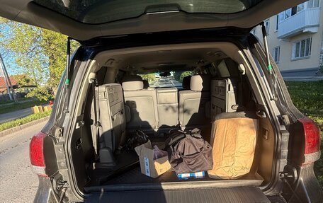 Toyota Land Cruiser 200, 2010 год, 2 500 000 рублей, 20 фотография