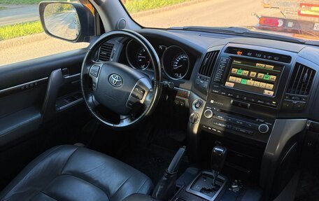 Toyota Land Cruiser 200, 2010 год, 2 500 000 рублей, 21 фотография