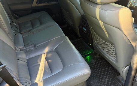 Toyota Land Cruiser 200, 2010 год, 2 500 000 рублей, 23 фотография
