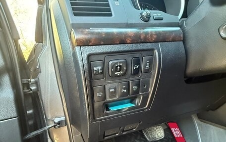 Toyota Land Cruiser 200, 2010 год, 2 500 000 рублей, 13 фотография