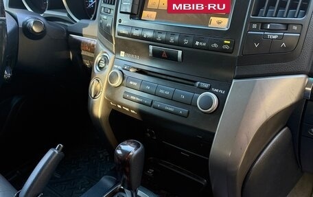 Toyota Land Cruiser 200, 2010 год, 2 500 000 рублей, 25 фотография