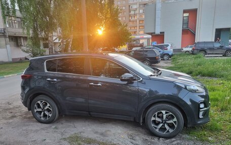 KIA Sportage IV рестайлинг, 2019 год, 2 200 000 рублей, 4 фотография