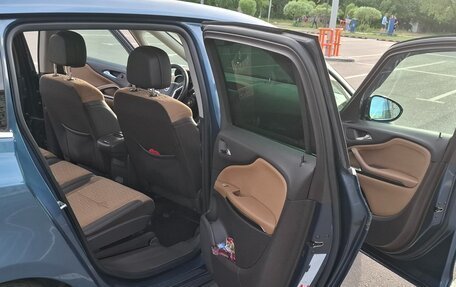 Opel Zafira C рестайлинг, 2013 год, 1 120 000 рублей, 10 фотография
