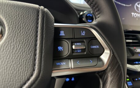 Toyota Land Cruiser, 2024 год, 11 850 000 рублей, 24 фотография