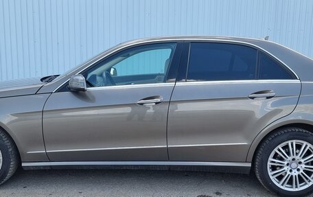 Mercedes-Benz E-Класс, 2010 год, 1 700 000 рублей, 2 фотография