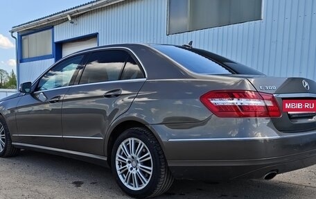 Mercedes-Benz E-Класс, 2010 год, 1 700 000 рублей, 7 фотография