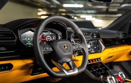 Lamborghini Urus I, 2025 год, 49 000 000 рублей, 5 фотография