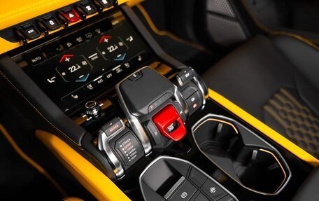 Lamborghini Urus I, 2025 год, 49 000 000 рублей, 9 фотография