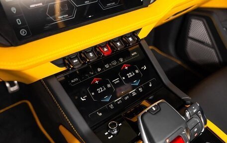 Lamborghini Urus I, 2025 год, 49 000 000 рублей, 8 фотография