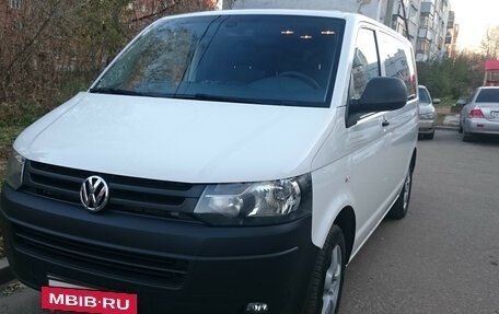 Volkswagen Caravelle T5, 2013 год, 2 000 000 рублей, 5 фотография