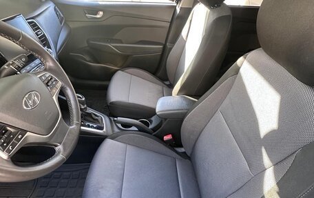 Hyundai Solaris II рестайлинг, 2021 год, 1 350 000 рублей, 8 фотография