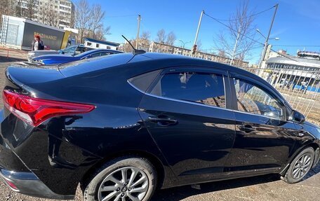 Hyundai Solaris II рестайлинг, 2021 год, 1 350 000 рублей, 11 фотография