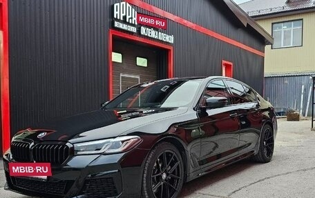 BMW 5 серия, 2021 год, 4 950 000 рублей, 2 фотография