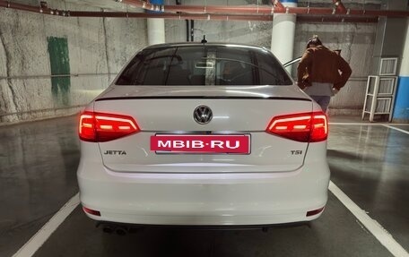 Volkswagen Jetta VI, 2015 год, 1 590 000 рублей, 2 фотография