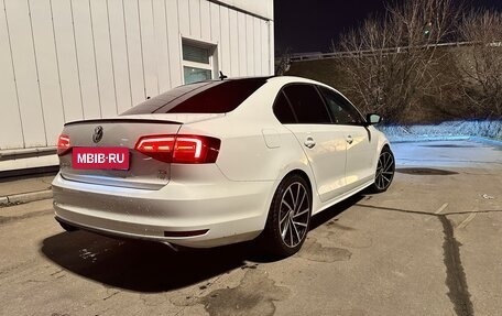 Volkswagen Jetta VI, 2015 год, 1 590 000 рублей, 16 фотография