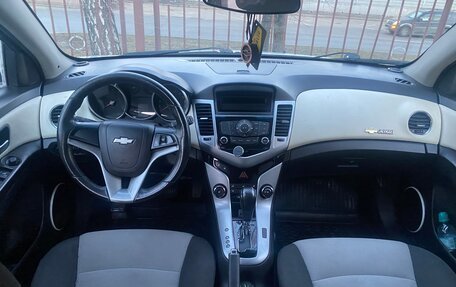 Chevrolet Cruze II, 2012 год, 550 000 рублей, 6 фотография