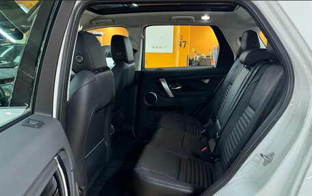 Land Rover Discovery Sport I рестайлинг, 2021 год, 2 850 000 рублей, 4 фотография