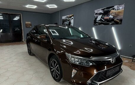 Toyota Camry, 2017 год, 1 850 000 рублей, 3 фотография