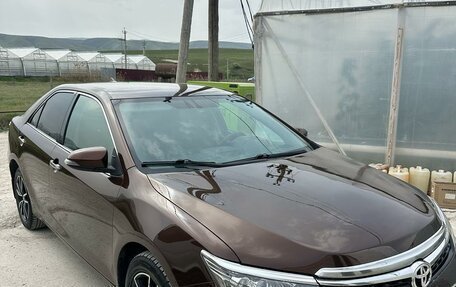 Toyota Camry, 2017 год, 1 850 000 рублей, 4 фотография