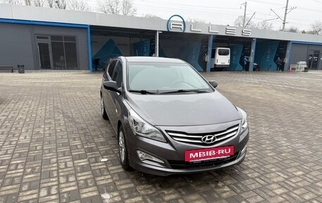 Hyundai Solaris II рестайлинг, 2015 год, 1 200 000 рублей, 14 фотография