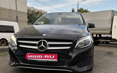 Mercedes-Benz B-Класс, 2015 год, 1 577 777 рублей, 10 фотография