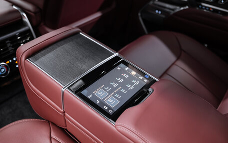 Land Rover Range Rover IV рестайлинг, 2025 год, 25 500 000 рублей, 37 фотография