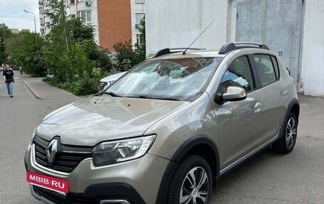 Renault Sandero II рестайлинг, 2018 год, 980 000 рублей, 2 фотография