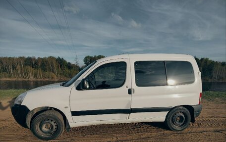 Peugeot Partner II рестайлинг 2, 2010 год, 350 000 рублей, 1 фотография
