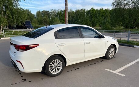 KIA Rio IV, 2018 год, 1 350 000 рублей, 3 фотография