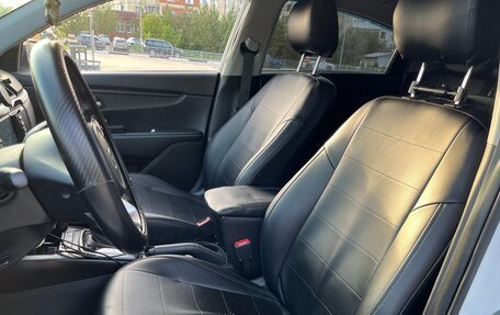 KIA Rio IV, 2018 год, 1 350 000 рублей, 7 фотография