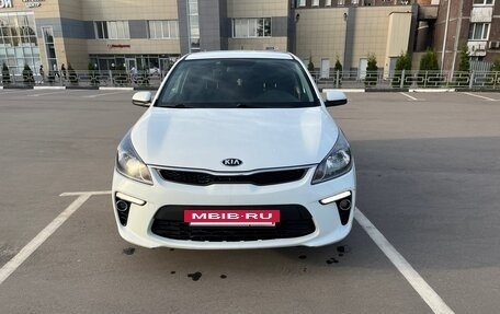 KIA Rio IV, 2018 год, 1 350 000 рублей, 5 фотография