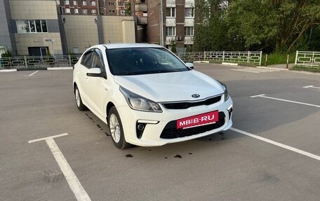 KIA Rio IV, 2018 год, 1 350 000 рублей, 4 фотография