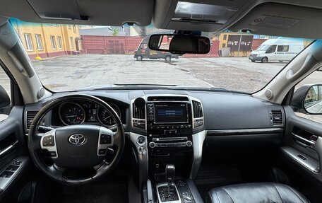 Toyota Land Cruiser 200, 2012 год, 3 690 000 рублей, 9 фотография