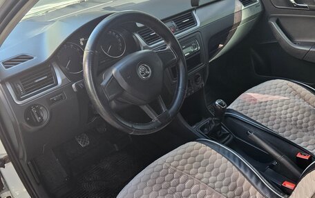 Skoda Rapid I, 2017 год, 1 000 000 рублей, 8 фотография
