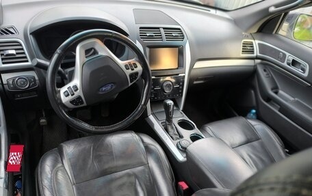 Ford Explorer VI, 2013 год, 2 100 000 рублей, 11 фотография