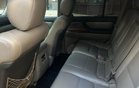 Toyota Land Cruiser 100 рестайлинг 2, 2003 год, 2 900 000 рублей, 7 фотография