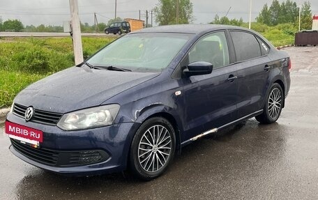 Volkswagen Polo VI (EU Market), 2011 год, 630 000 рублей, 2 фотография