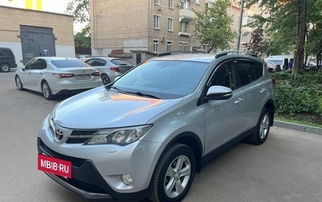 Toyota RAV4, 2013 год, 1 870 000 рублей, 2 фотография