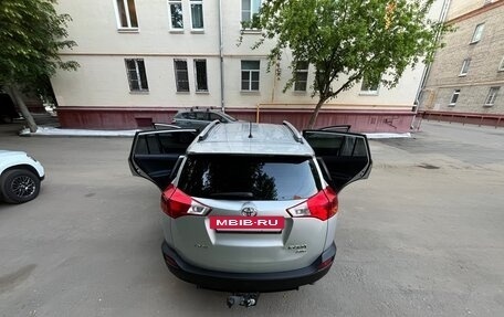 Toyota RAV4, 2013 год, 1 870 000 рублей, 14 фотография